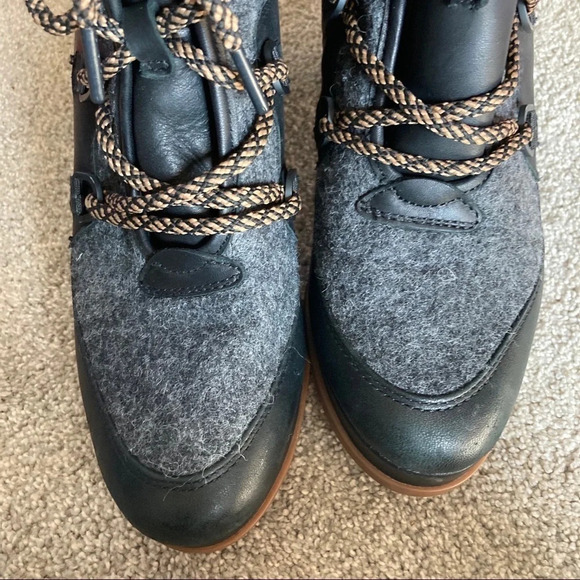 SOREL Brex Cozy Heel Lace Up Water Resistant Leather Chunky Heel Booties Sz 11 - Picture 4 of 8